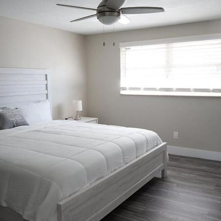 Hosting New Villa Tampa Kültér fotó